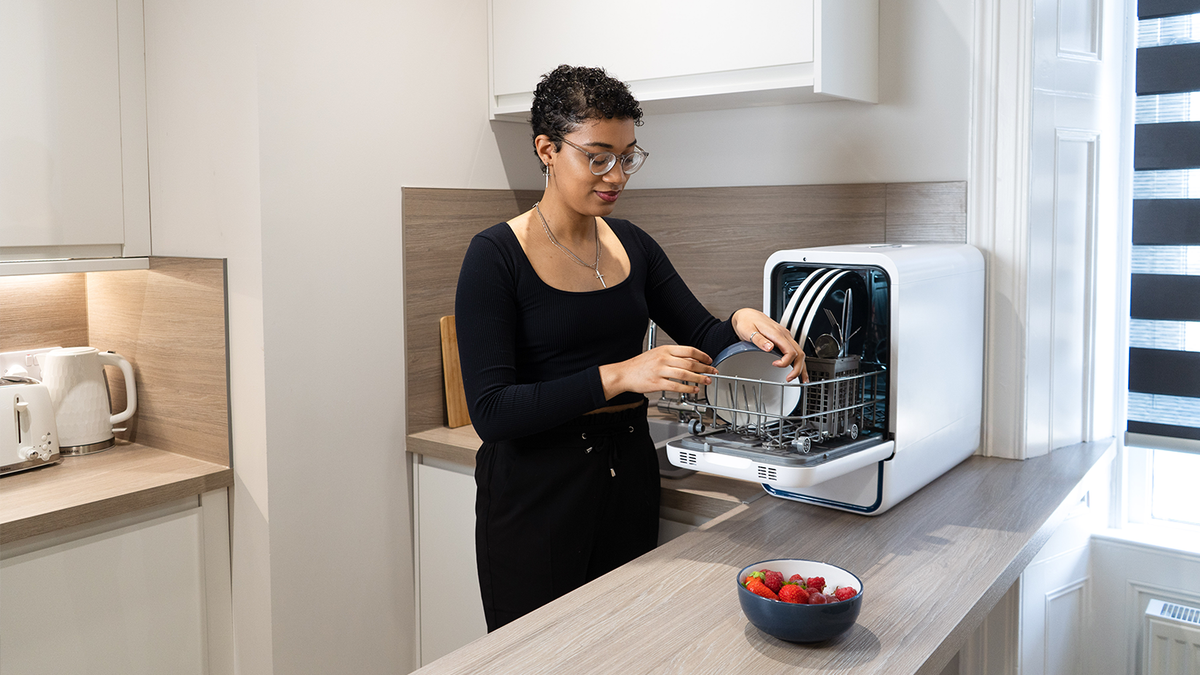 How to Clean a Countertop Dishwasher: Easy Steps for Sparkling Results